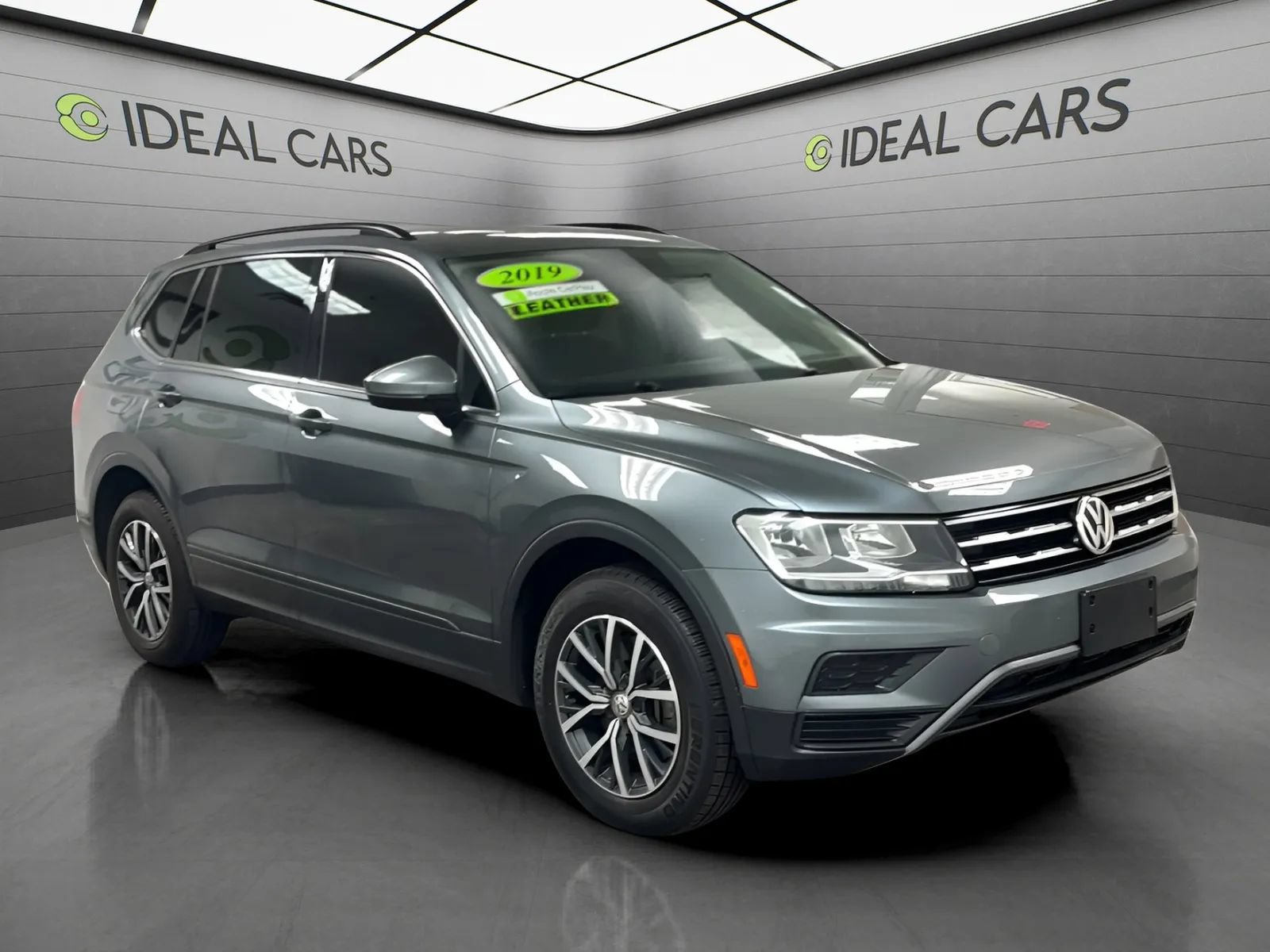Used 2019 Volkswagen Tiguan SE FWD image 3