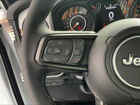 New 2025 Jeep Gladiator Sport image 14