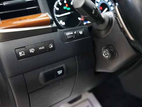 Used 2017 Lexus LX 570 4WD w/ Luxury Package image 38
