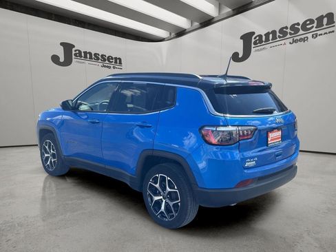 Used 2025 Jeep Compass Limited AWD/4WD image 2