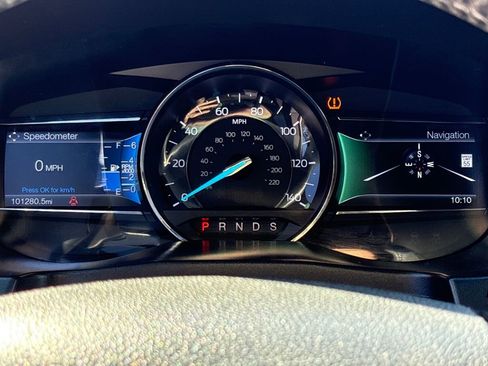 Used 2016 Ford Explorer XLT w/ Equipment Group 202A image 21