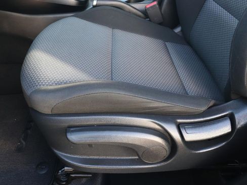 Used 2025 Kia Soul LX w/ LX Technology Package image 16