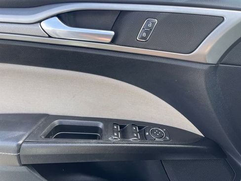 Used 2020 Ford Fusion S FWD image 23