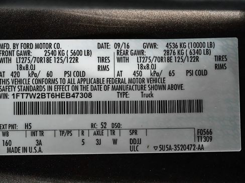 Used 2017 Ford F250 XLT w/ XLT Premium Package AWD/4WD image 61
