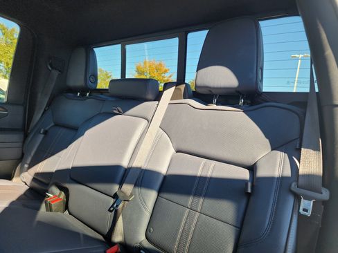 Used 2024 Chevrolet Silverado 3500 High Country w/ High Country Premium Package image 15