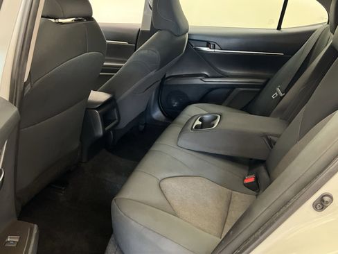 Used 2022 Toyota Camry LE image 22