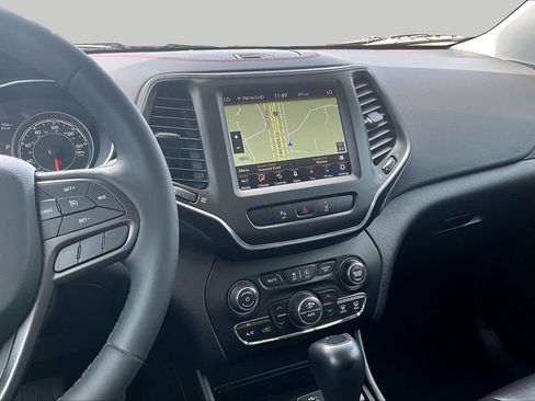 Used 2022 Jeep Cherokee Trailhawk w/ Sun, Sound & Nav Group AWD/4WD image 7