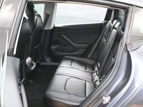 Used 2018 Tesla Model 3 Long Range image 38