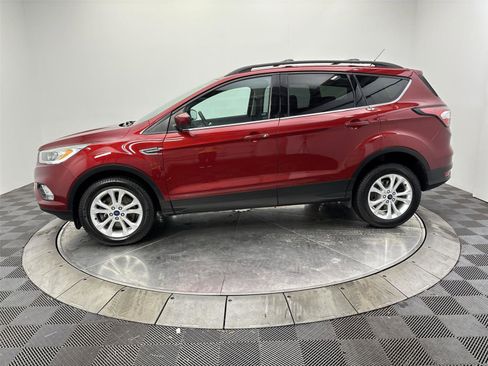 Used 2017 Ford Escape SE w/ Equipment Group 201A image 16