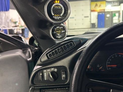 Used 1994 Chevrolet Camaro Z28 RWD image 19