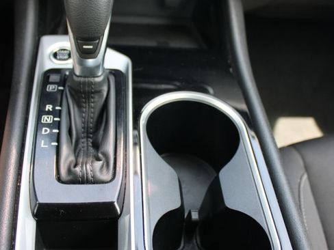Used 2024 Nissan Altima 2.5 SV FWD image 45