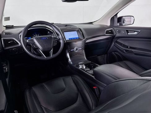 Used 2020 Ford Edge Titanium w/ Cargo Accessory Package FWD image 25