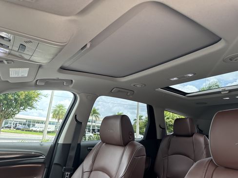 Used 2019 Buick Enclave Avenir w/ Avenir Technology Package AWD/4WD image 19