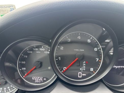 Used 2014 Porsche Cayenne Base image 11