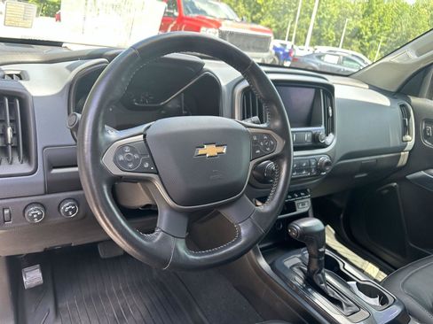 Used 2021 Chevrolet Colorado Z71 w/ Z71 Midnight Edition AWD/4WD image 10