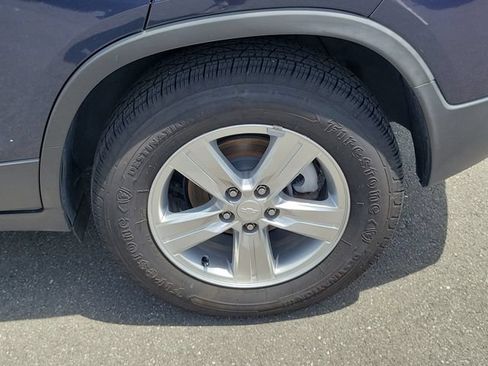 Used 2018 Chevrolet Trax LT w/ LT Convenience Package AWD/4WD image 6