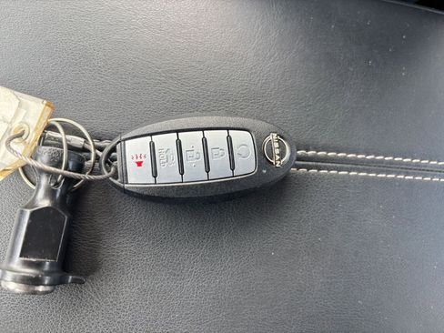 Used 2025 Nissan Altima 2.5 SV FWD image 21