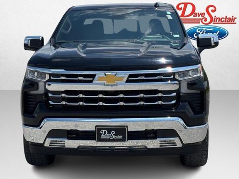 Used 2024 Chevrolet Silverado 1500 LTZ AWD/4WD image 2