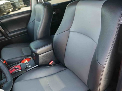 Used 2022 Toyota 4Runner SR5 Premium image 35