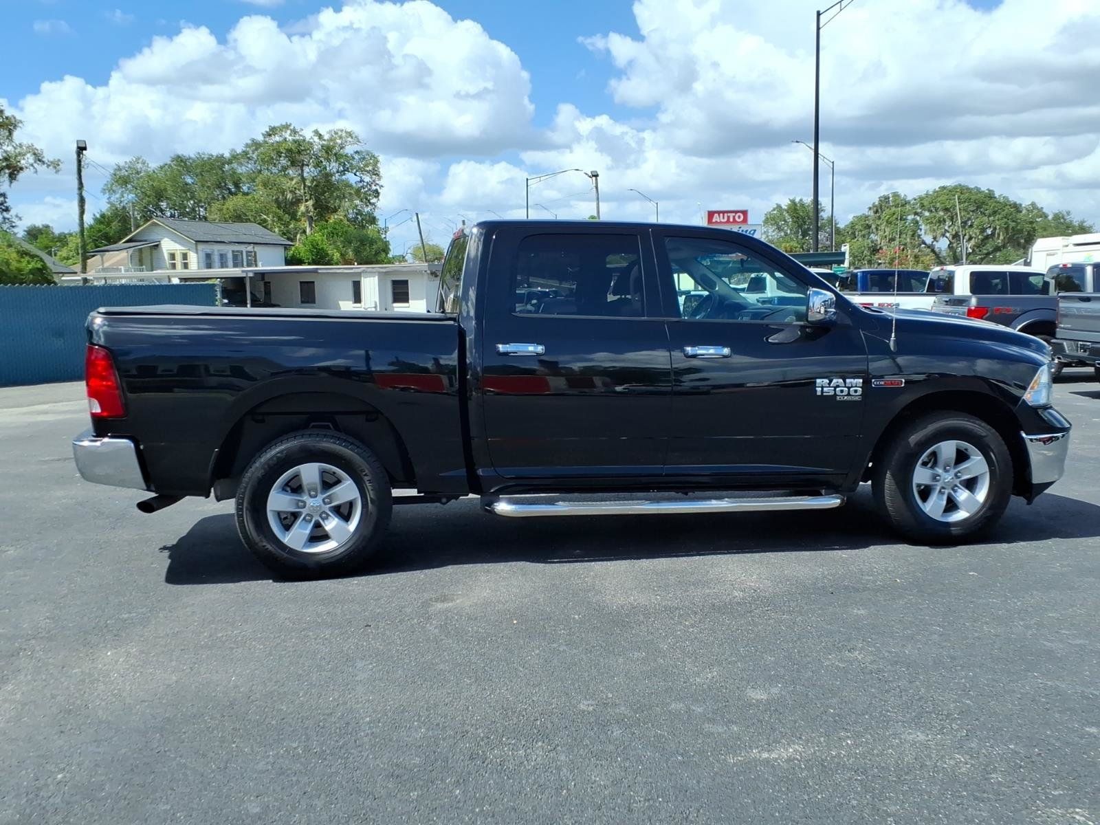 Used 2019 RAM 1500 Tradesman w/ Chrome Appearance Group RWD image 6