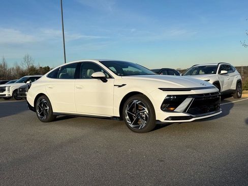 New 2026 Hyundai Sonata SEL image 1
