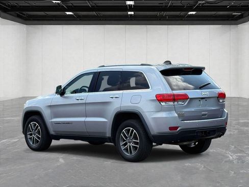 Used 2019 Jeep Grand Cherokee Limited w/ Trailer Tow Group IV AWD/4WD image 6