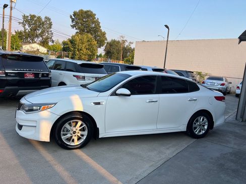 Used 2016 Kia Optima LX FWD image 4