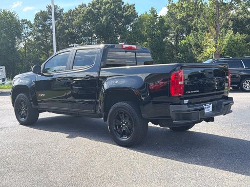 Used 2022 Chevrolet Colorado Z71 w/ Z71 Midnight Edition AWD/4WD image 12