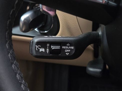 Used 2023 Porsche Macan S AWD/4WD image 33