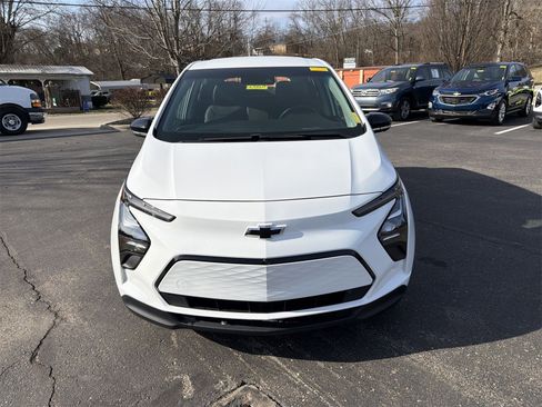Used 2023 Chevrolet Bolt LT image 3