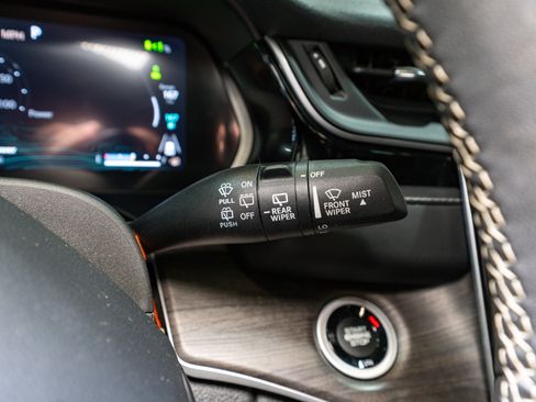 Used 2023 Jeep Grand Cherokee 4WD 4xe image 30