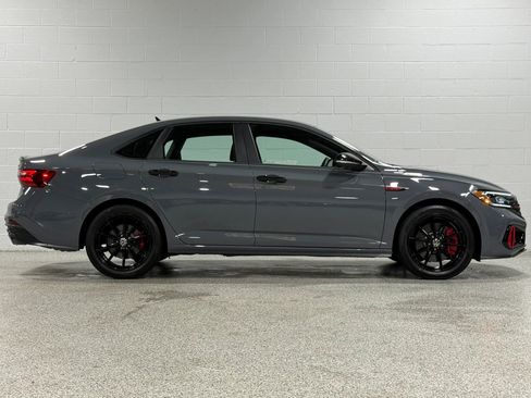 Used 2024 Volkswagen Jetta GLI 40th Anniversary Edition FWD image 5