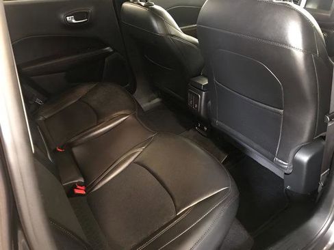 Used 2019 Jeep Compass Latitude w/ Popular Equipment Group AWD/4WD image 15