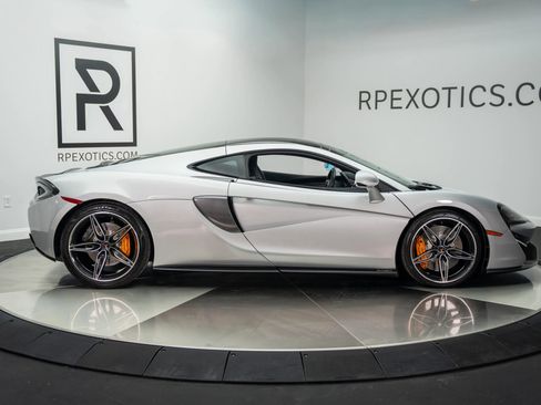Used 2017 McLaren 570S image 10