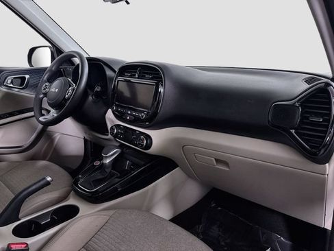 Used 2022 Kia Soul S FWD image 26