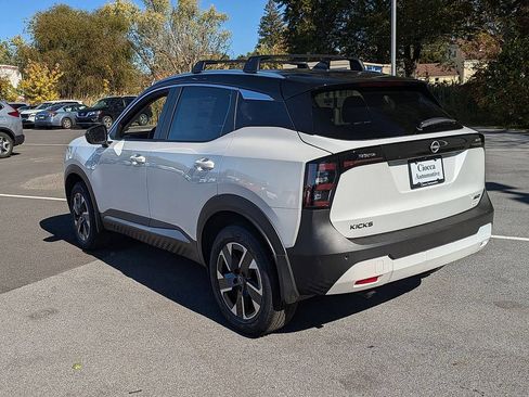 New 2026 Nissan Kicks SV w/ SV Premium Package AWD/4WD image 4