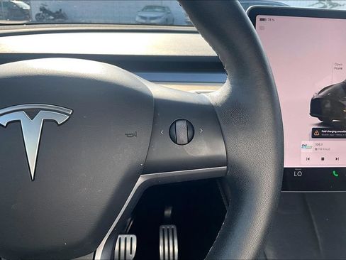 Used 2023 Tesla Model Y Performance AWD/4WD image 15