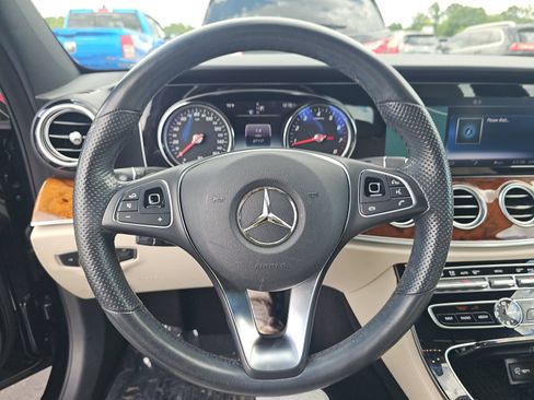 Used 2018 Mercedes-Benz E 300 w/ Premium 1 Package image 7