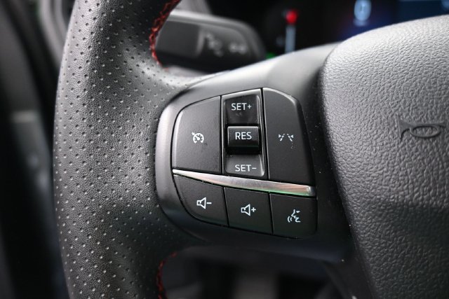 Used 2025 Ford Escape ST-Line AWD/4WD image 22