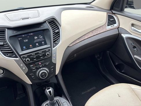 Used 2018 Hyundai Santa Fe Sport FWD image 15