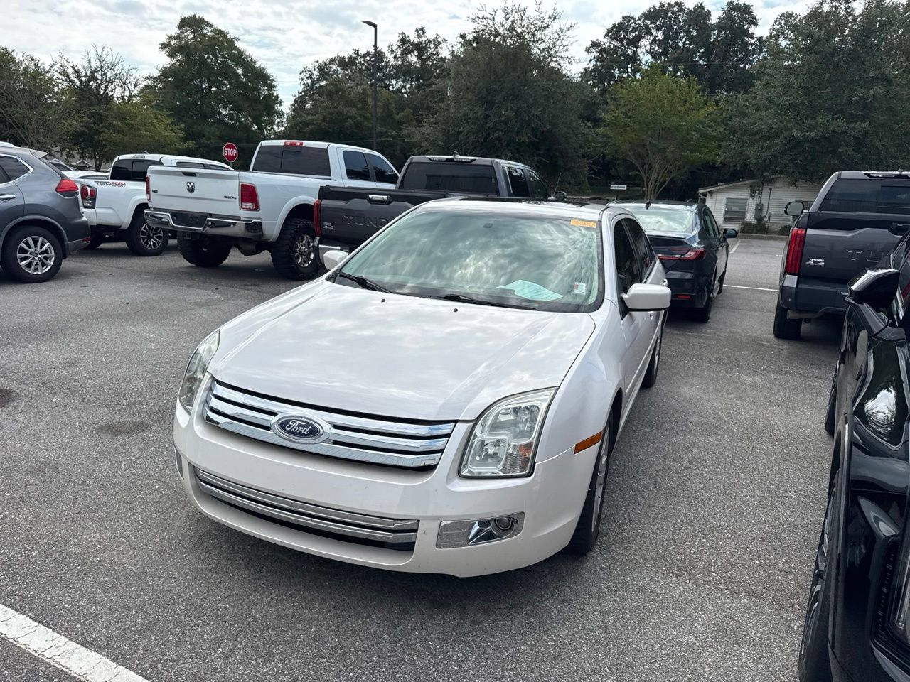 Used 2009 Ford Fusion SEL FWD image 1