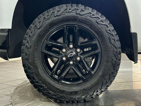 Used 2022 Chevrolet Silverado 1500 LT Trail Boss w/ LPO, Dark Essentials Package AWD/4WD image 20
