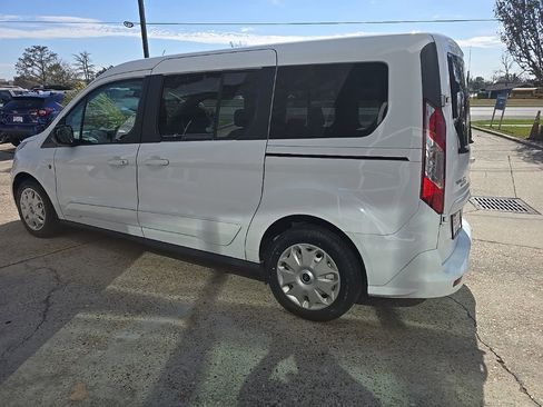 Used 2014 Ford Transit Connect XLT image 3