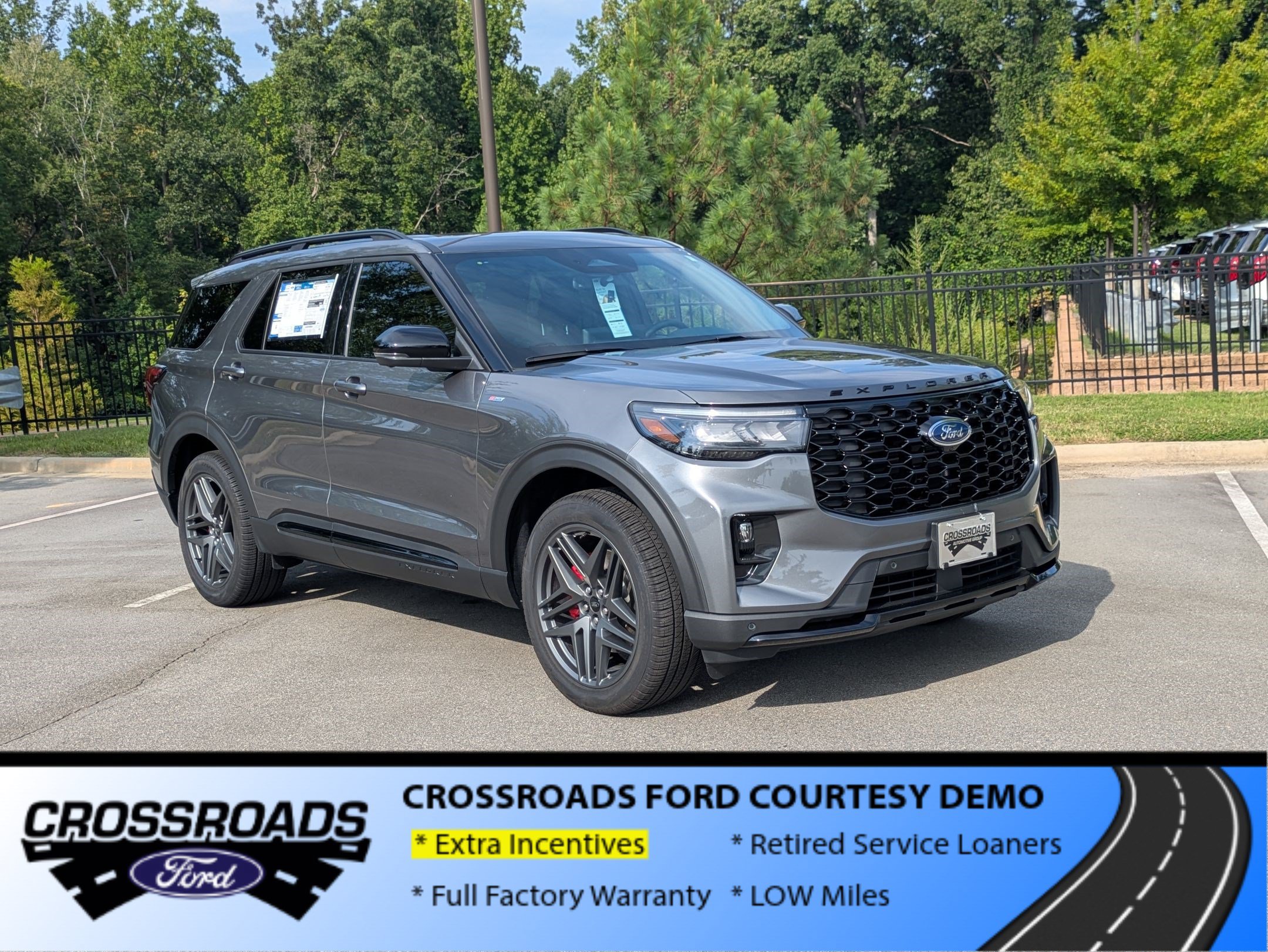 New 2026 Ford Explorer ST-Line w/ ST-Line Street Pack AWD/4WD image 1