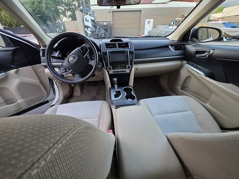 Used 2014 Toyota Camry LE FWD image 14