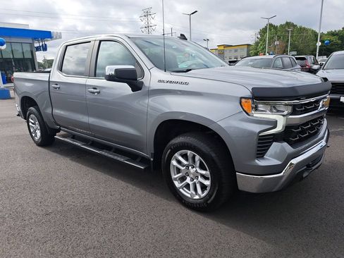 Used 2023 Chevrolet Silverado 1500 LT AWD/4WD image 8