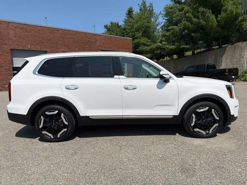 Certified 2024 Kia Telluride S w/ S Sunroof Package AWD/4WD image 8