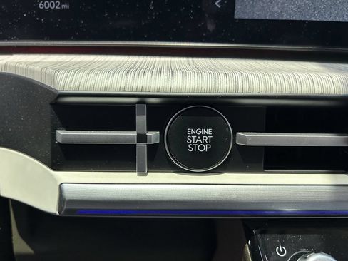 New 2025 Hyundai Santa Fe Calligraphy AWD/4WD image 33