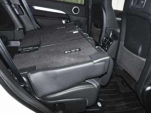 Used 2023 Land Rover Discovery S R-Dynamic image 73