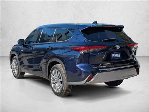 Used 2020 Toyota Highlander Platinum FWD image 8